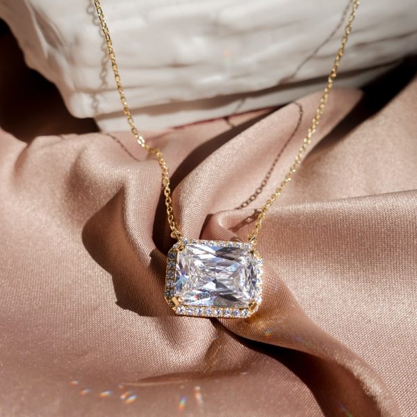 GLD Square Diamond Neck