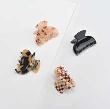Cargar imagen en el visor de la galería, Mini Hair Claw Cream Tortoise