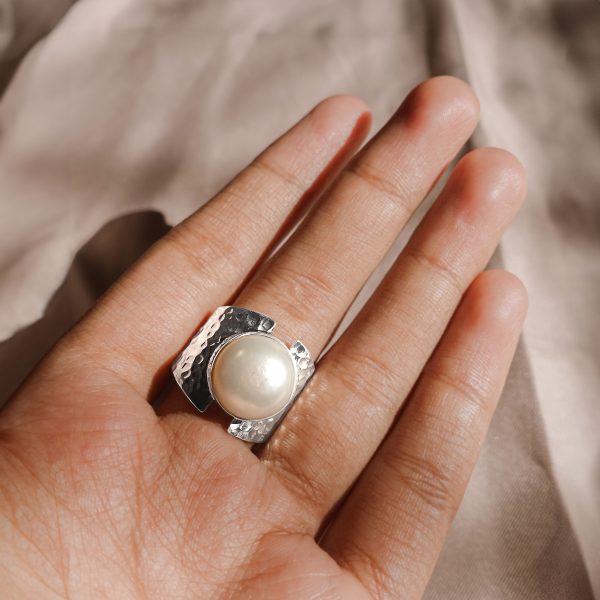 Freshwater Pearl Hammered Band
