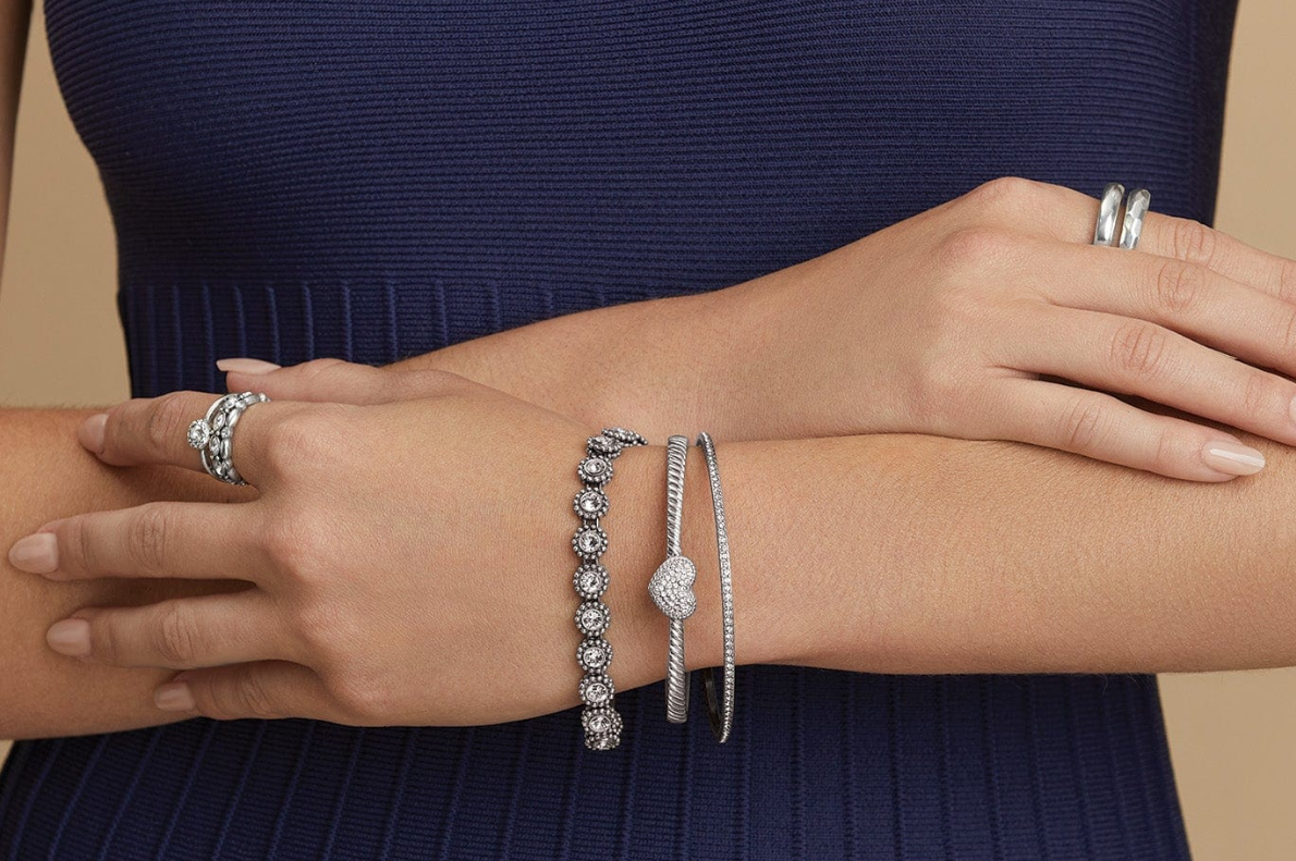 Celestia Heart Hinged Bangle