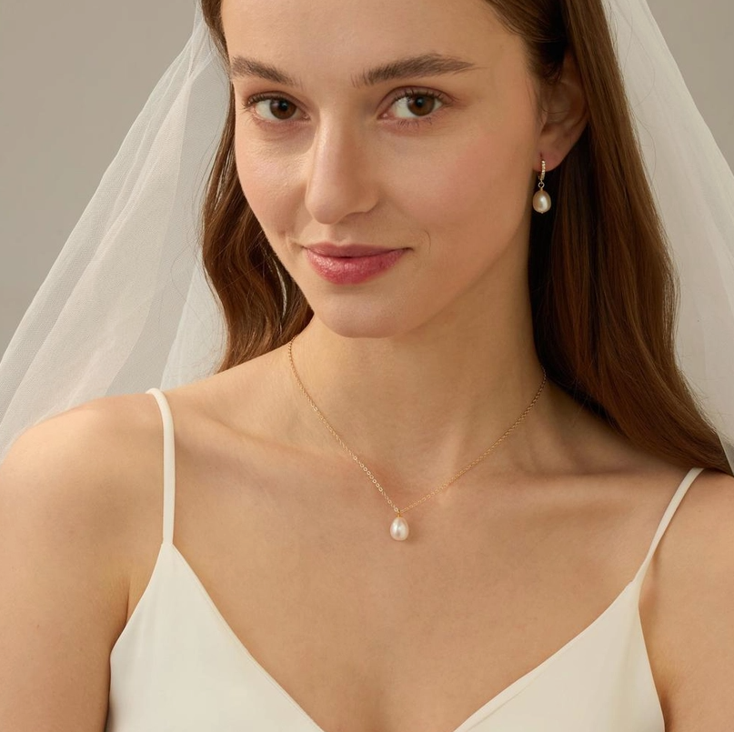 Gold Freshwater Pearl Necklace