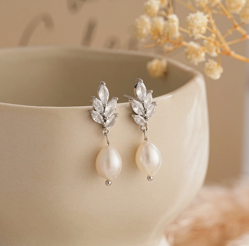 Silver Pearl Drop Ear w/ Crystal Leaf
