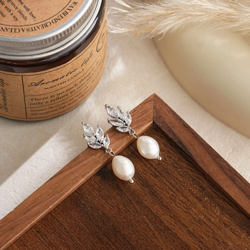 Silver Pearl Drop Ear w/ Crystal Leaf