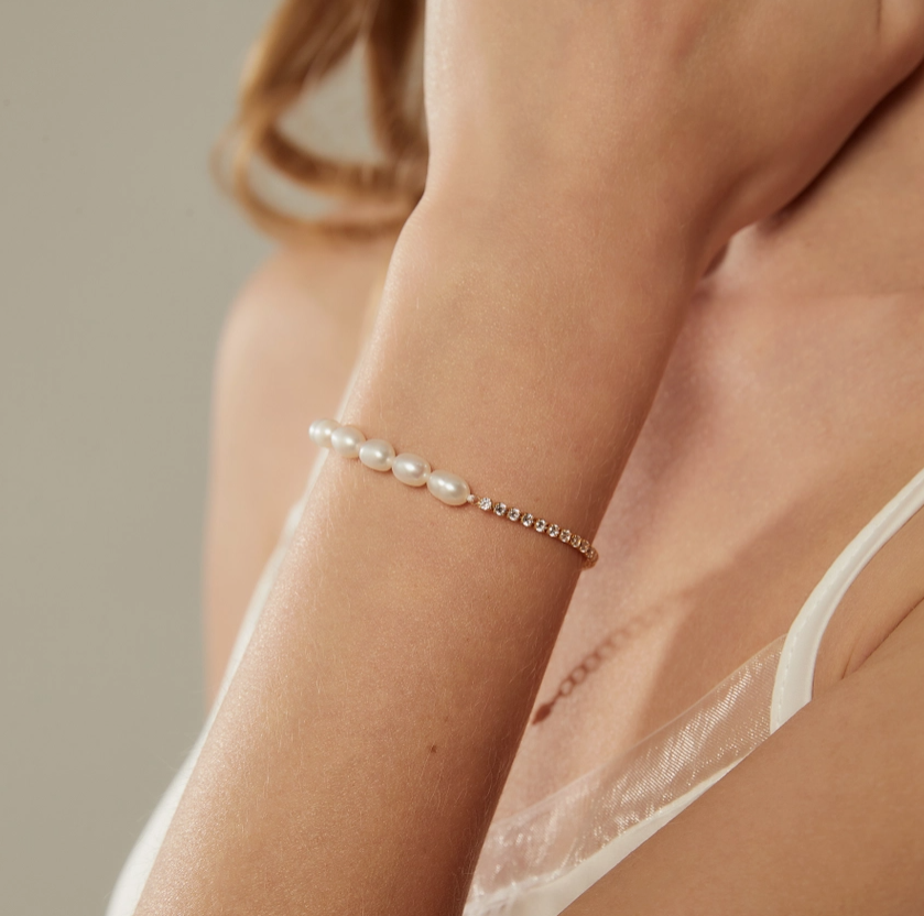 Gold Freshwater Pearl Bracelet