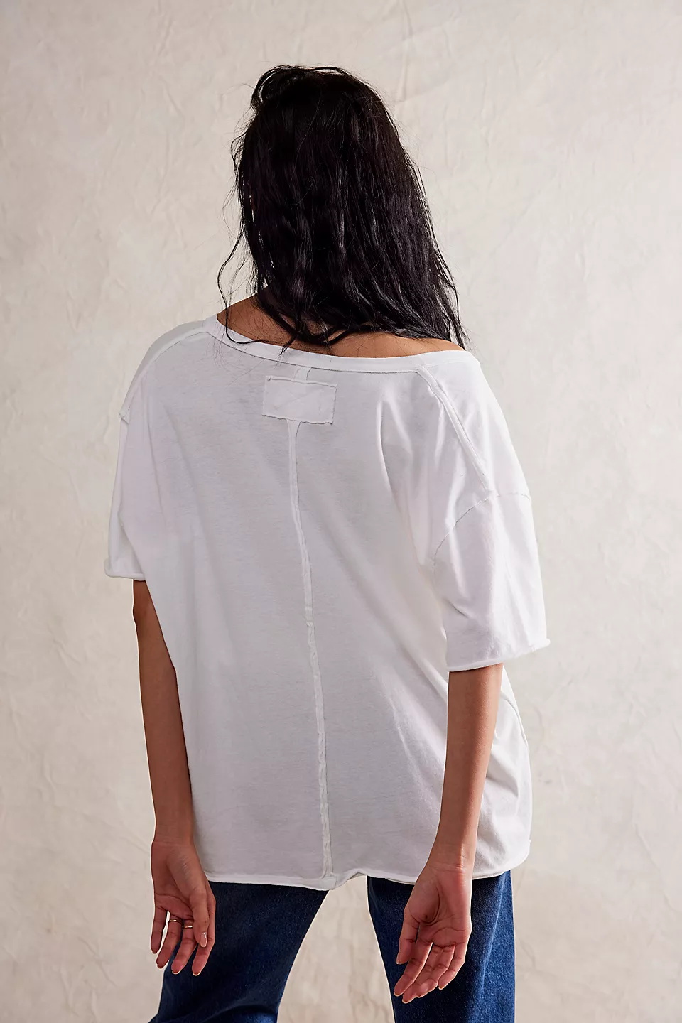 Nina Tee V- Neck