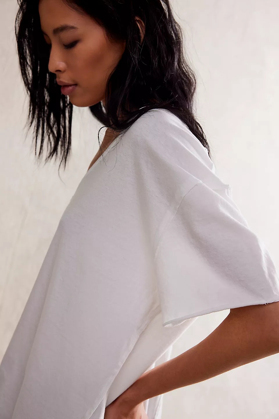 Nina Tee V- Neck