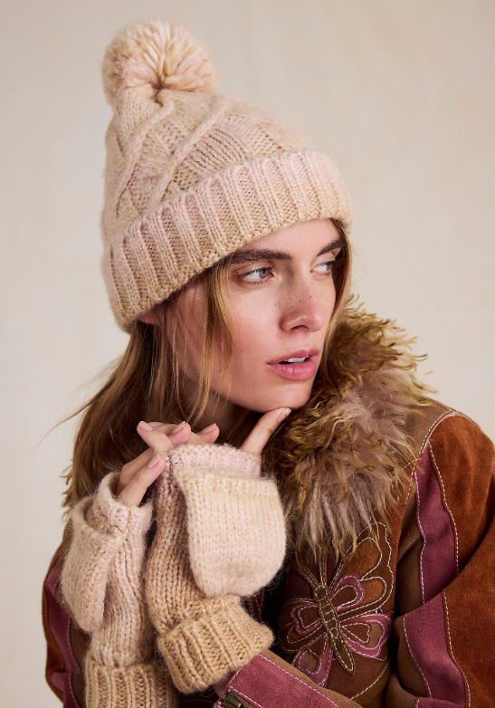 Rainbow Run Hat and Glove Ivory