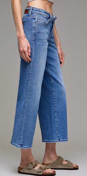 Logan Medium Mid Rise Petite Dad Jean