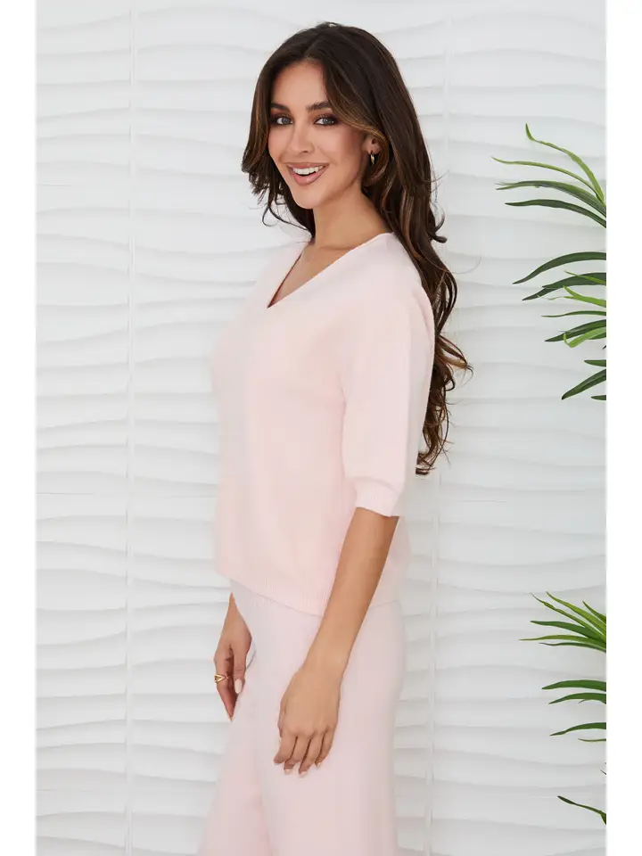 V-neck 3/4 Sleeve Knit Top