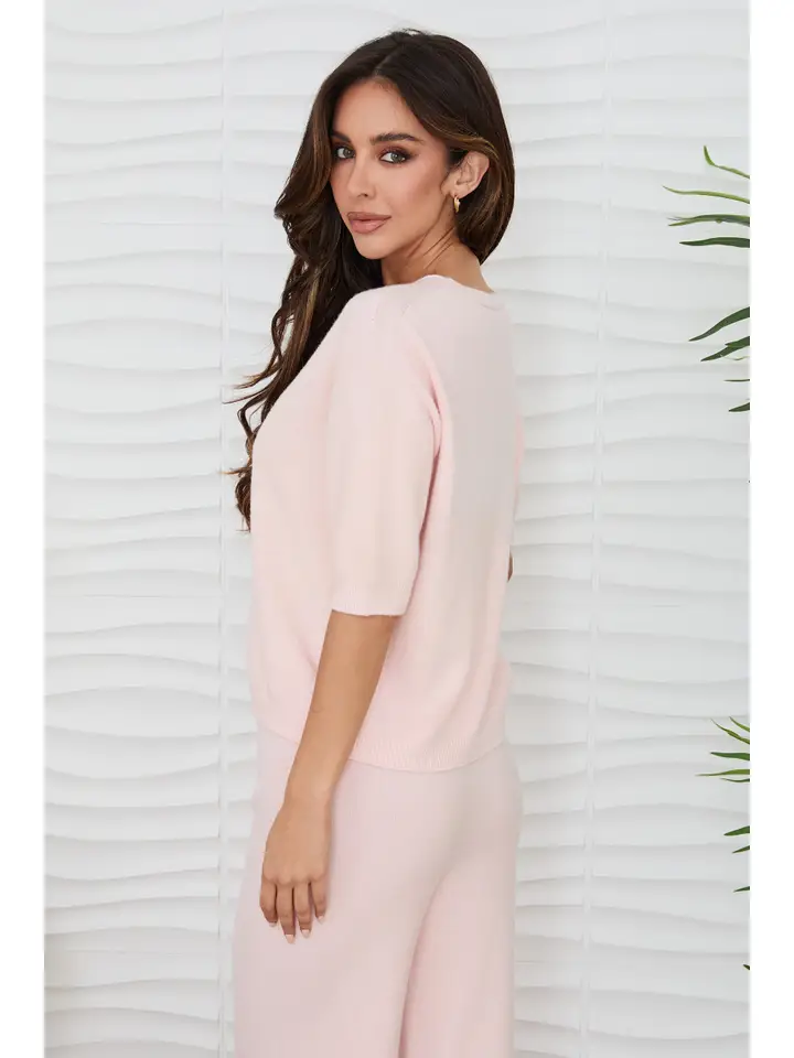 V-neck 3/4 Sleeve Knit Top
