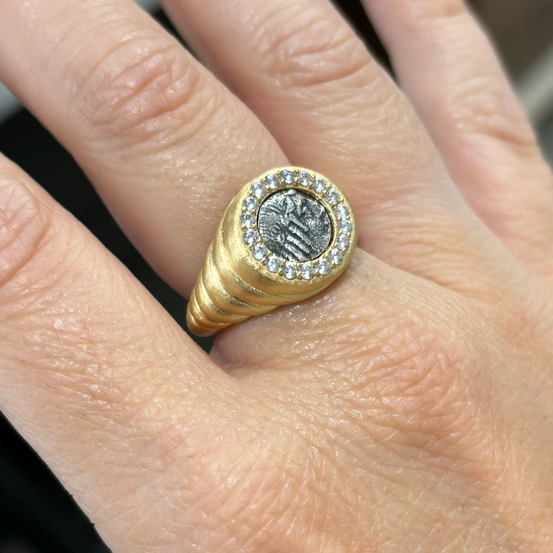 Gold Scallloped Poppy Coin Ring