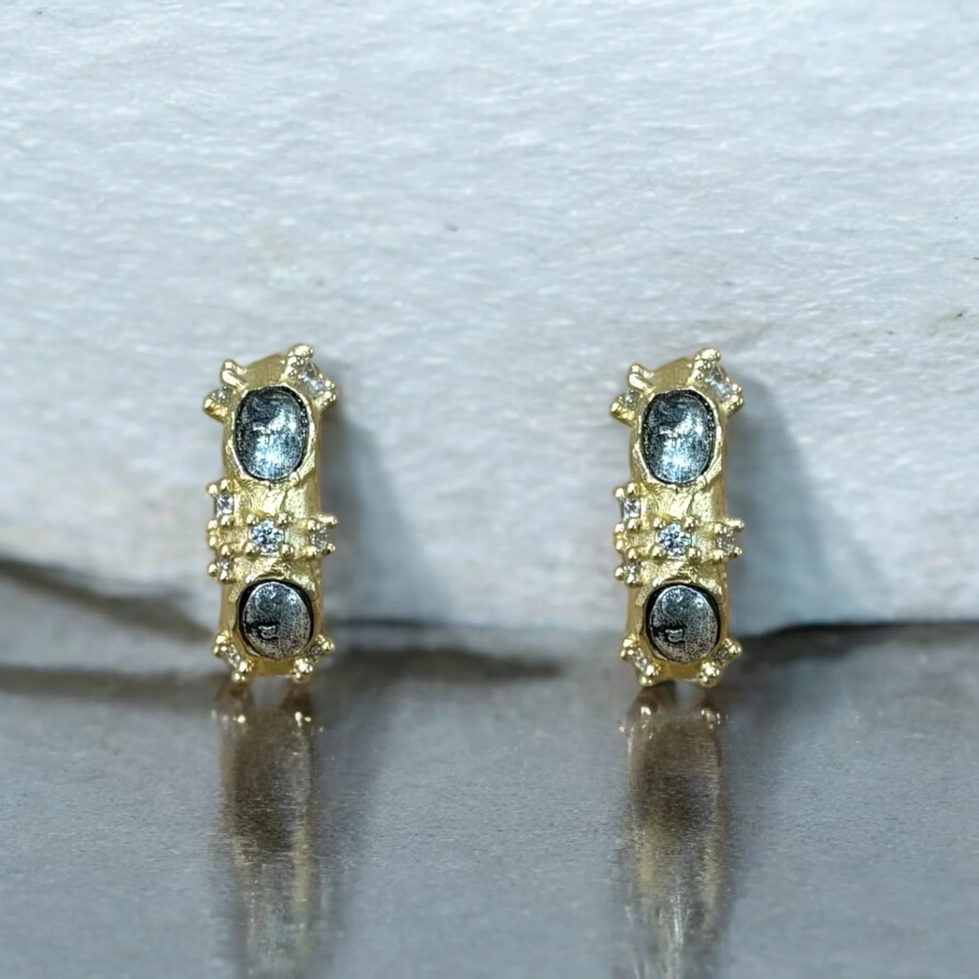 GOLD MINI ALMA HOOPS