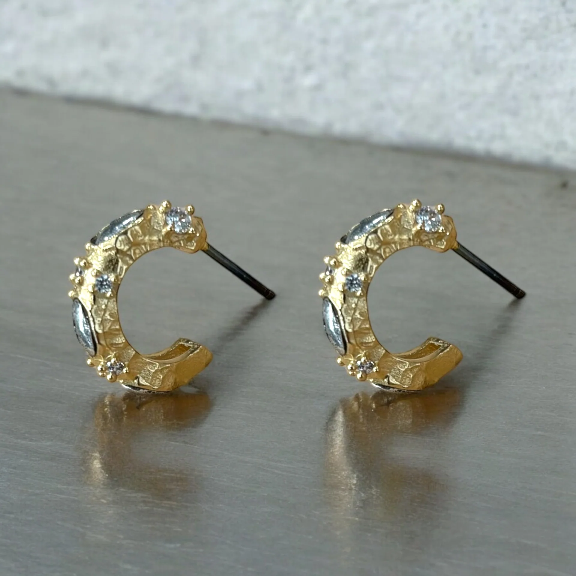 GOLD MINI ALMA HOOPS