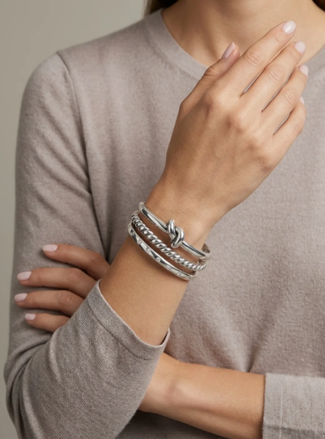 VINTAGE SILVER NOA KNOT BANGLE