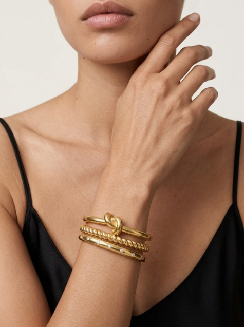 GOLD NOA KNOT BANGLE