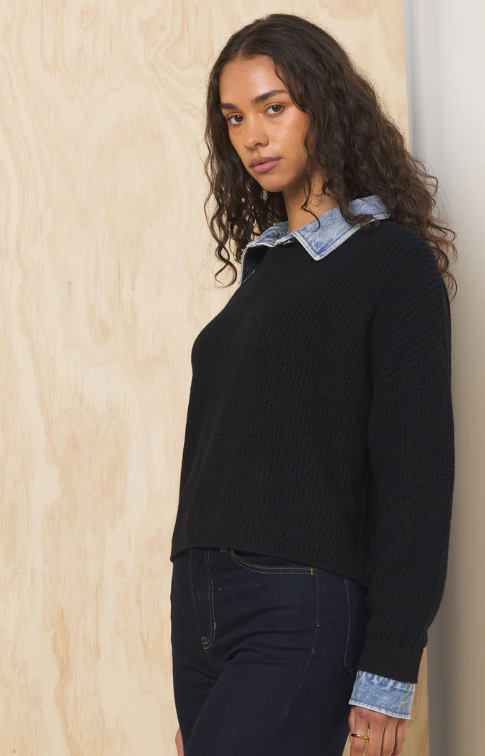 Black Cropped Sweater With Denim Collar