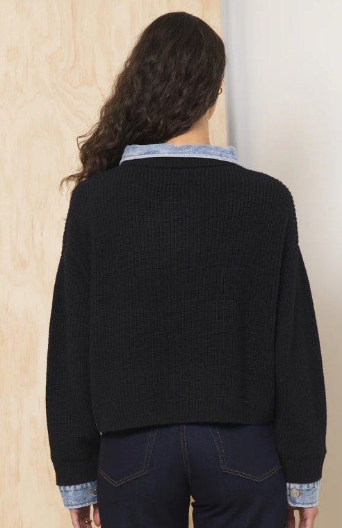 Black Cropped Sweater With Denim Collar