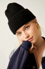Load image into Gallery viewer, Black Harbor Marled Ribbed Beanie