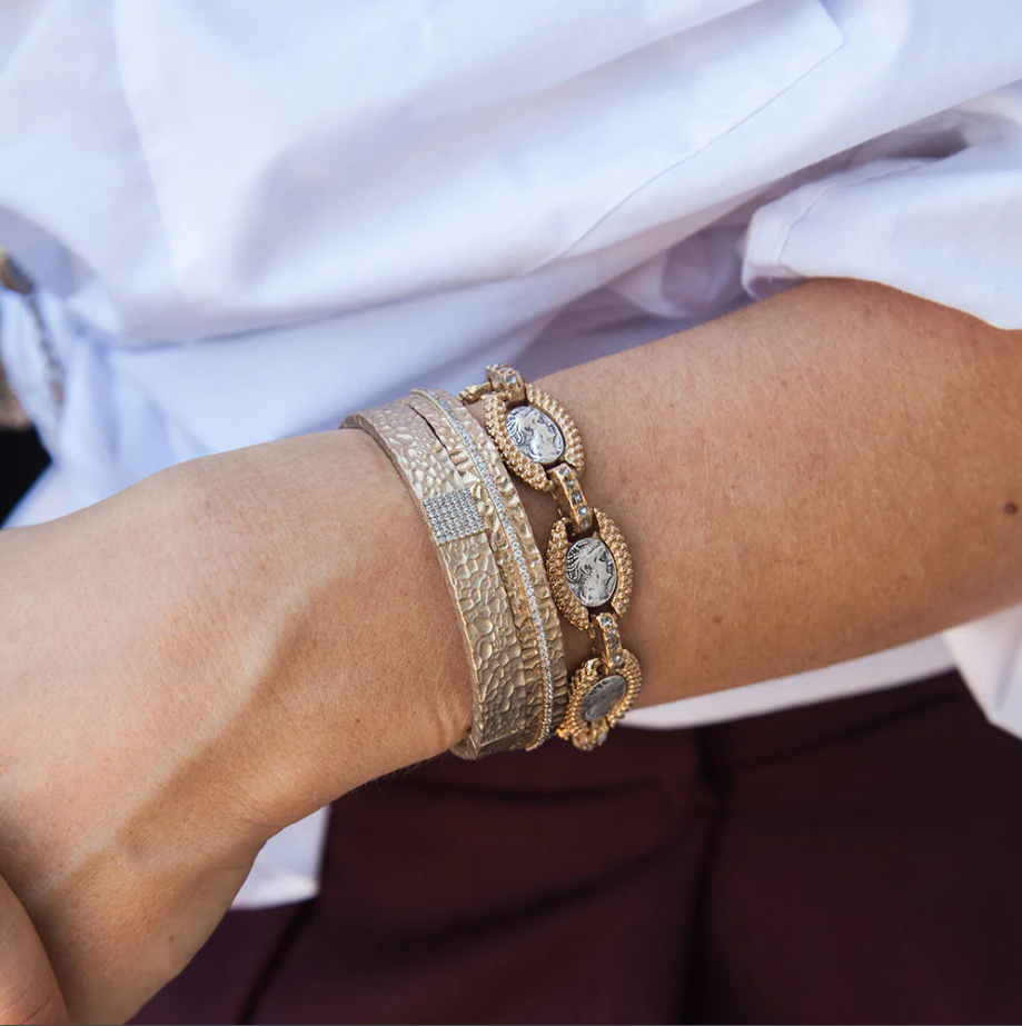 Gold Egy Crystal Line Bangle