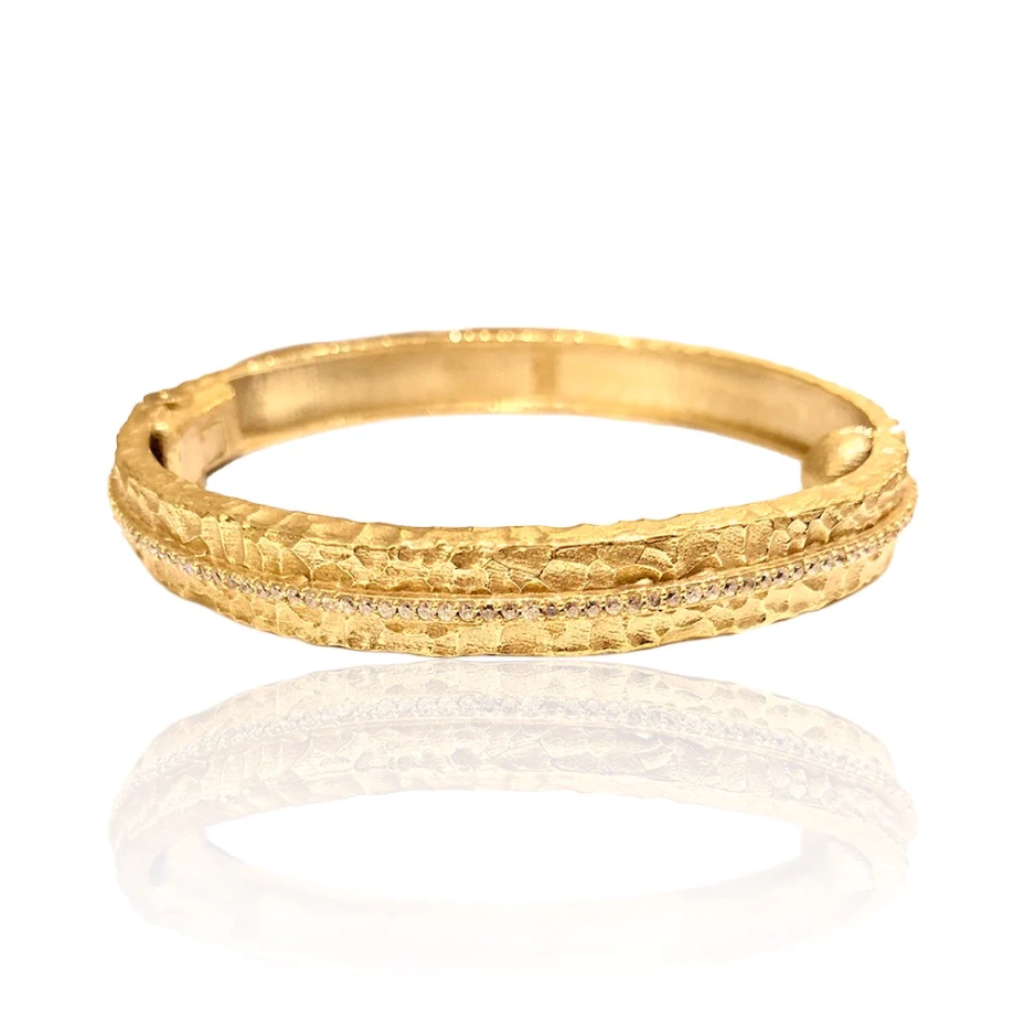 Gold Egy Crystal Line Bangle