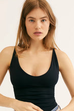 Load image into Gallery viewer, Black Seamless V-Neck Cami