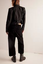 Cargar imagen en el visor de la galería, Lunan Crop Harem Cord Jeans - Black