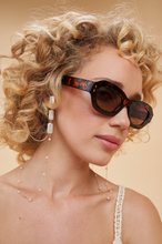 Load image into Gallery viewer, Pearl Sunglasses Chain